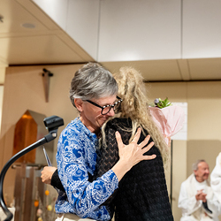 Weihe Altarbild AKH / Erzdiözese Wien/ Schönlaub, Stephan Schönlaub