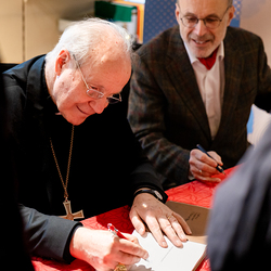 Signierstunde / Erzdiözese Wien/ Schönlaub, Stephan Schönlaub