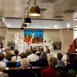 Weihe Altarbild AKH / Erzdiözese Wien/ Schönlaub, Stephan Schönlaub