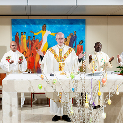 Weihe Altarbild AKH / Erzdiözese Wien/ Schönlaub, Stephan Schönlaub